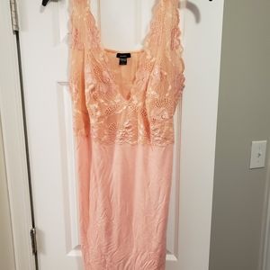 Natori Knee Length Chemise Nightgown